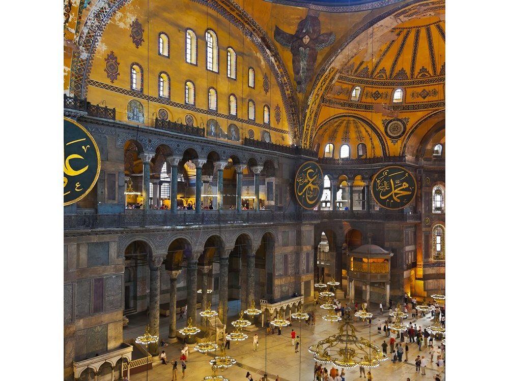 Small Group Istanbul Tour: Hagia Sophia, Blue Mosque & Bazaar