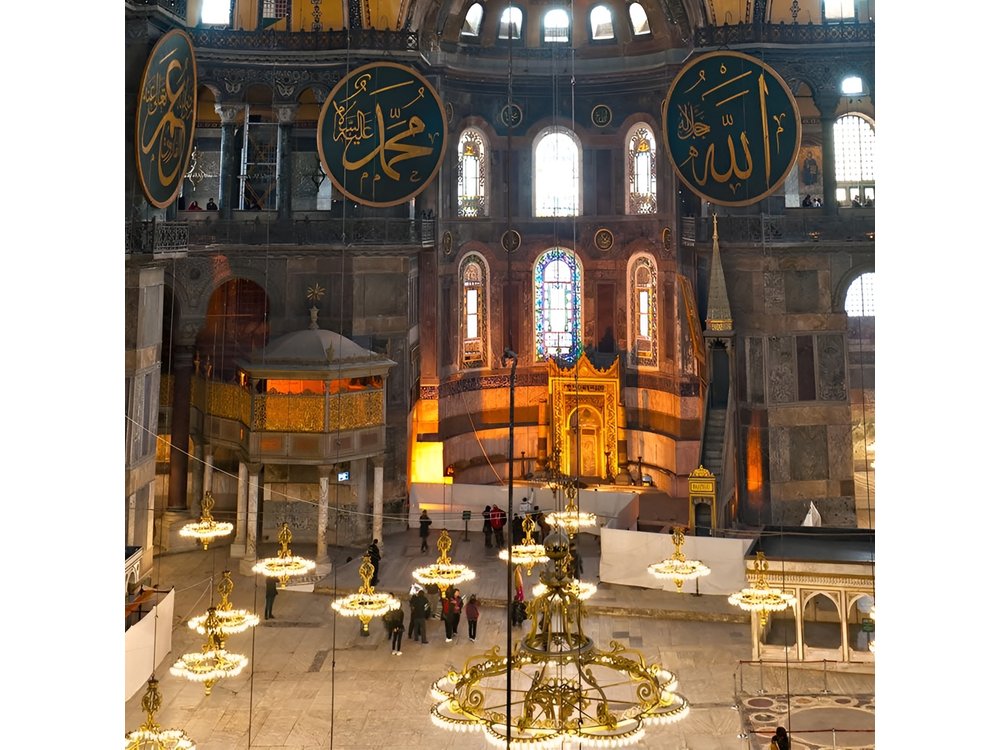 Morning Istanbul: Half-Day Tour with Blue Mosque, Hagia Sophia, Hippodrome and Grand Bazaar