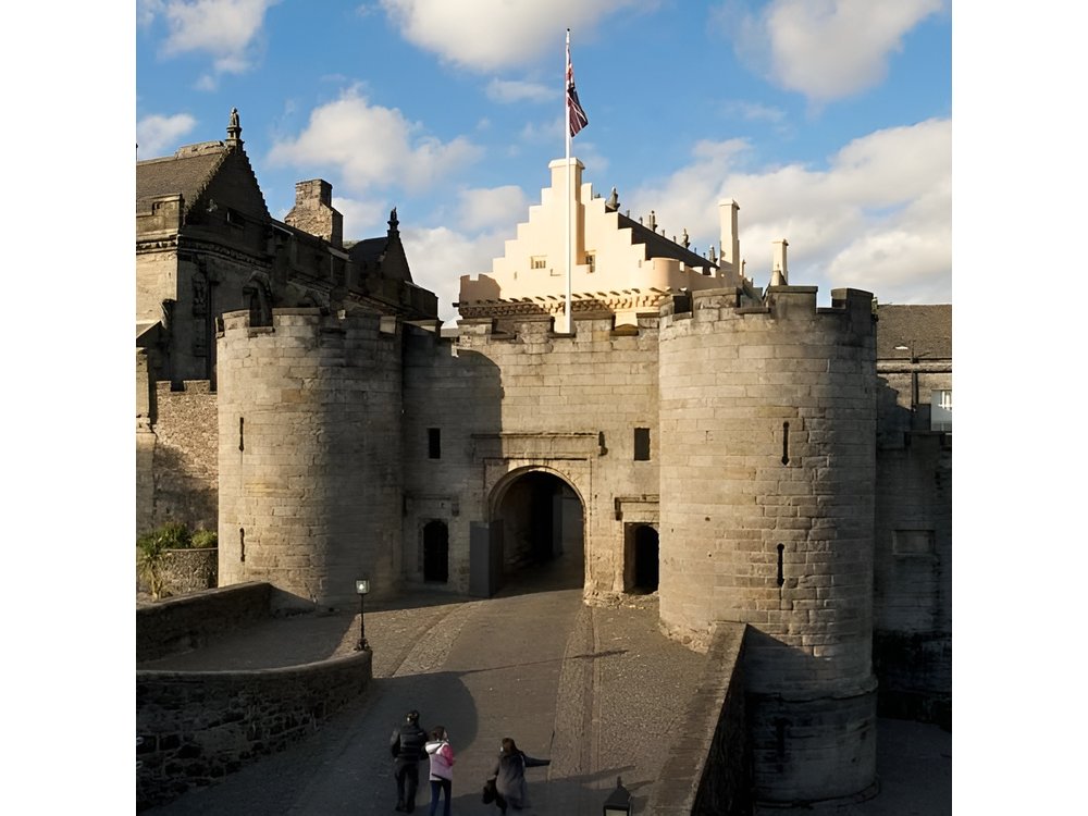 Stirling Castle The Trossachs & Loch Lomond