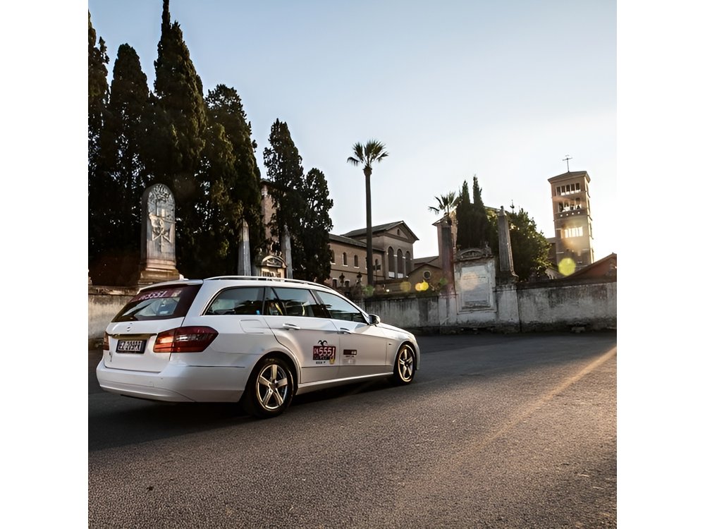 The Rome you don't know - Taxi city tour