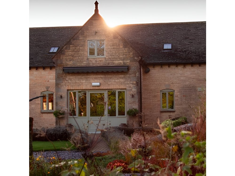 Whisky and Gin Private Tour in the Cotswolds with Driver Guide