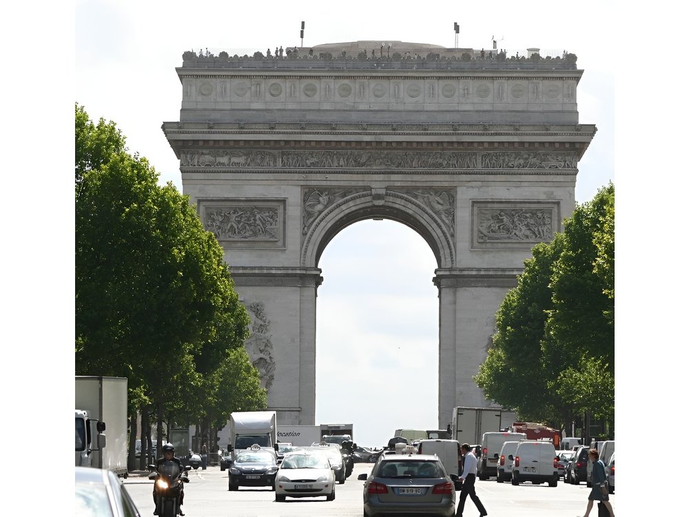 Paris Airport Layover Tour