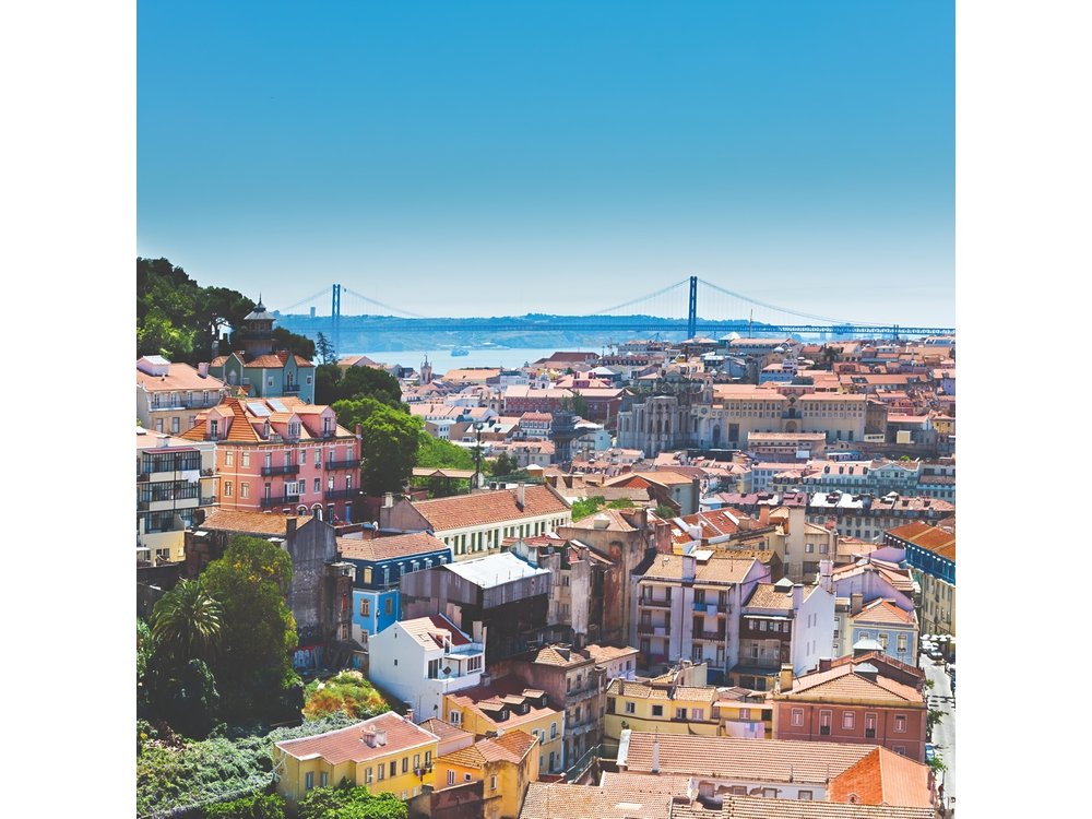Lisbon Private Shore Excursion: City Tour by Minivan Including Food and Wine Tastings