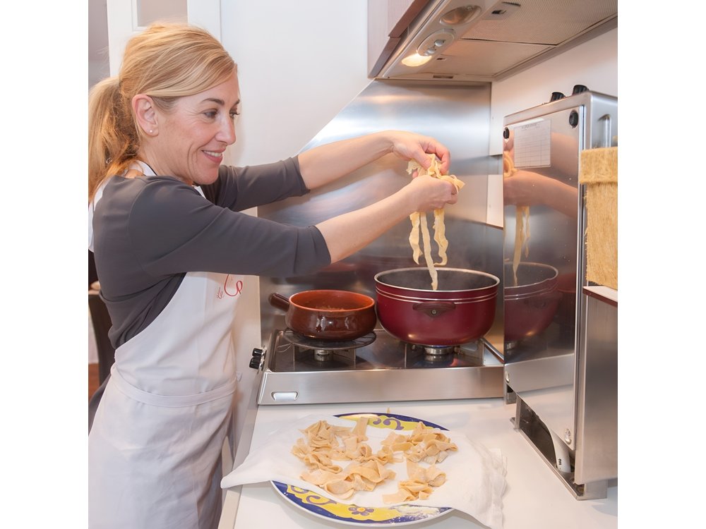 Cesarine: Dining & Cooking Demo at Local's Home in Verona