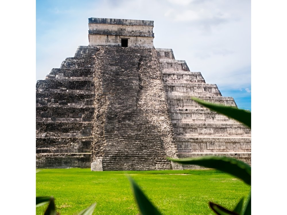 Chichen Itza Day Trip from Cancun with Cenote Swim & Valladolid