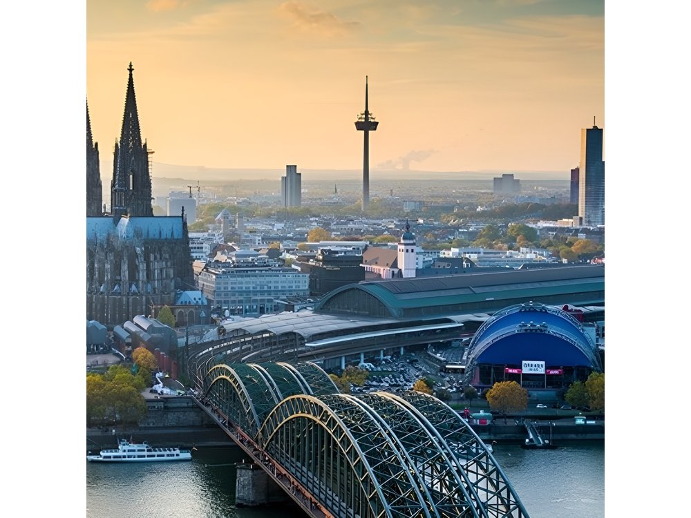 Cologne Highlights 2h privat walking tour with own Tour Guide.