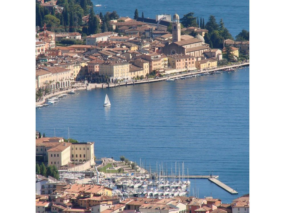 Lake Garda: private tour among lakeside villages and the islands
