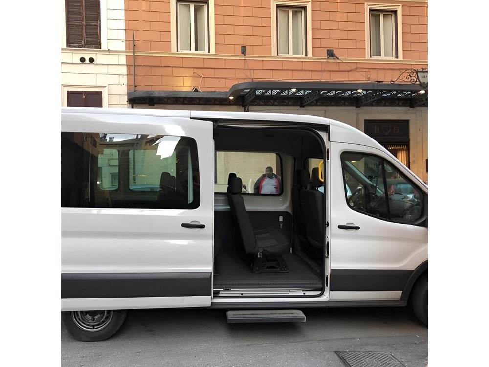 Shuttle to and from Rome City Hotels to Fiumicino Airport