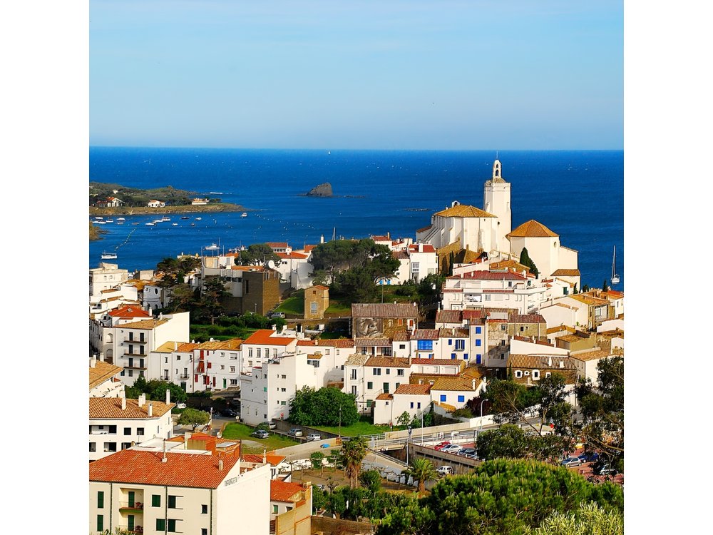 Girona & Costa Brava Small-Group Tour from Barcelona with Pickup