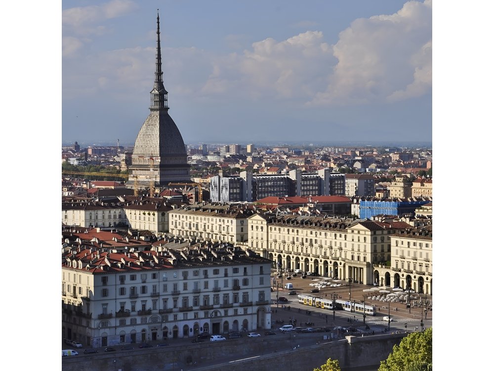 2-hour Turin guided small group walking tour