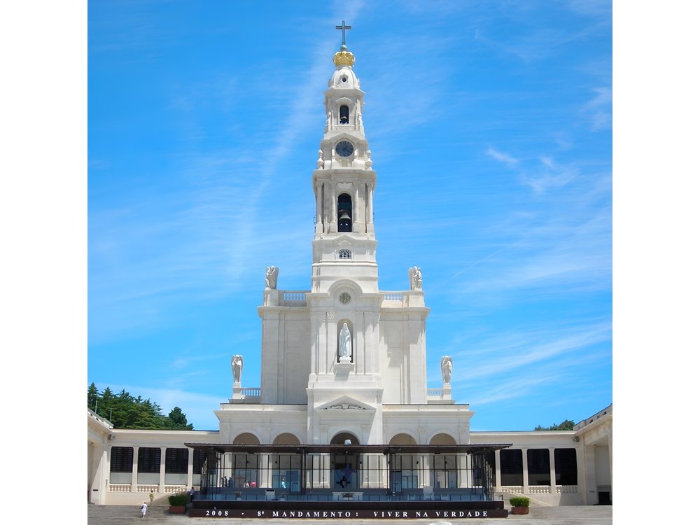 Fátima private tour from Porto in Mercedes car (1 to 4 people)