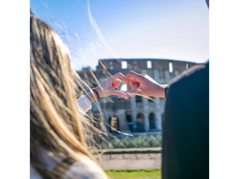Colosseum, Forum & Trevi Fountain Tour in Rome W Gelato Tasting