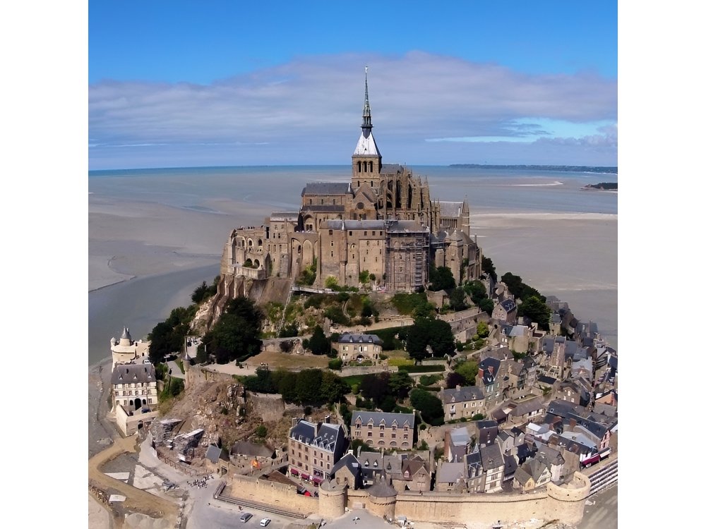 Private 12 hs tour to Mt. Saint Michel from Paris Hotel
