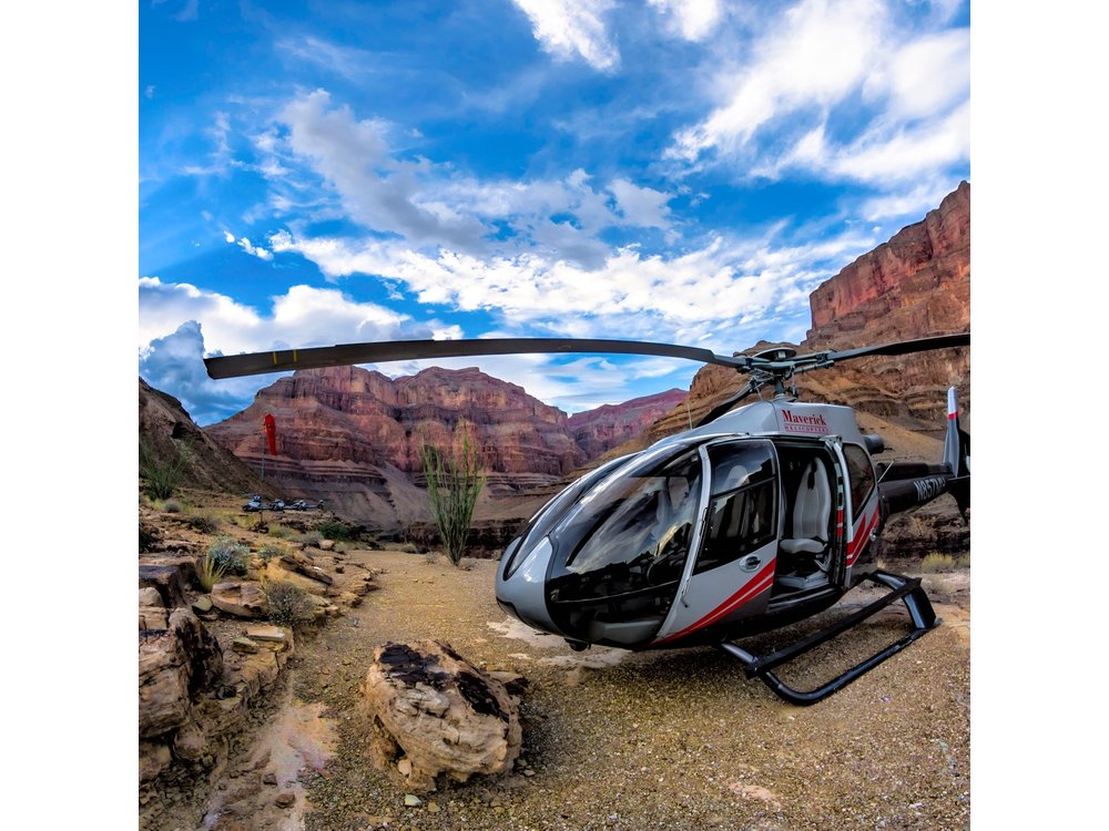 Grand Canyon Deluxe Helicopter Tour with Landing from Las Vegas