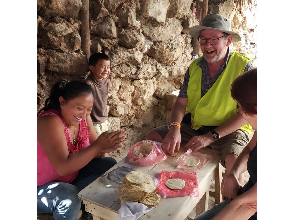 Biketour Valladolid: local Market - Cenotes - Mayan Families