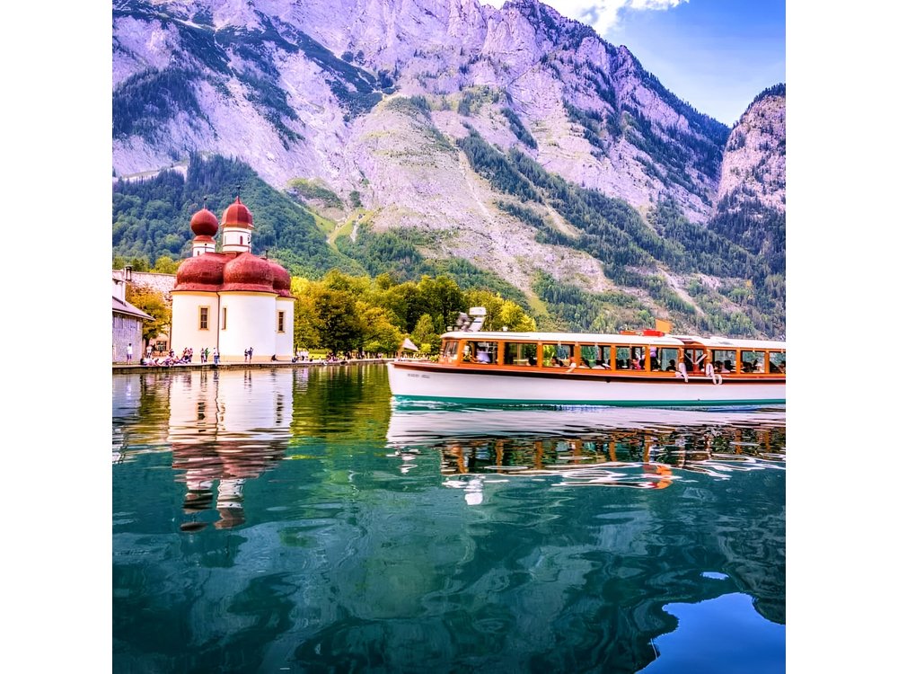 Eagle's Nest, Lake Königssee and 'Fuehrer Headquarters' Private Tour from Munich