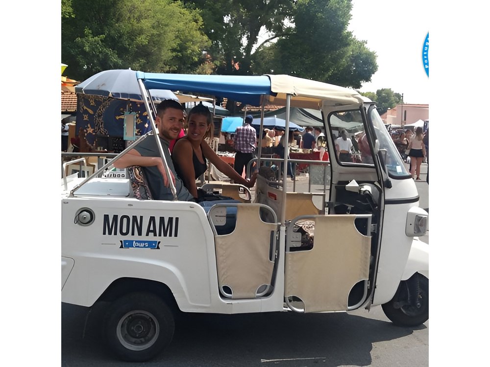 Mon Ami Vadio - Lisbon Old City Private Tuk Tuk Tour