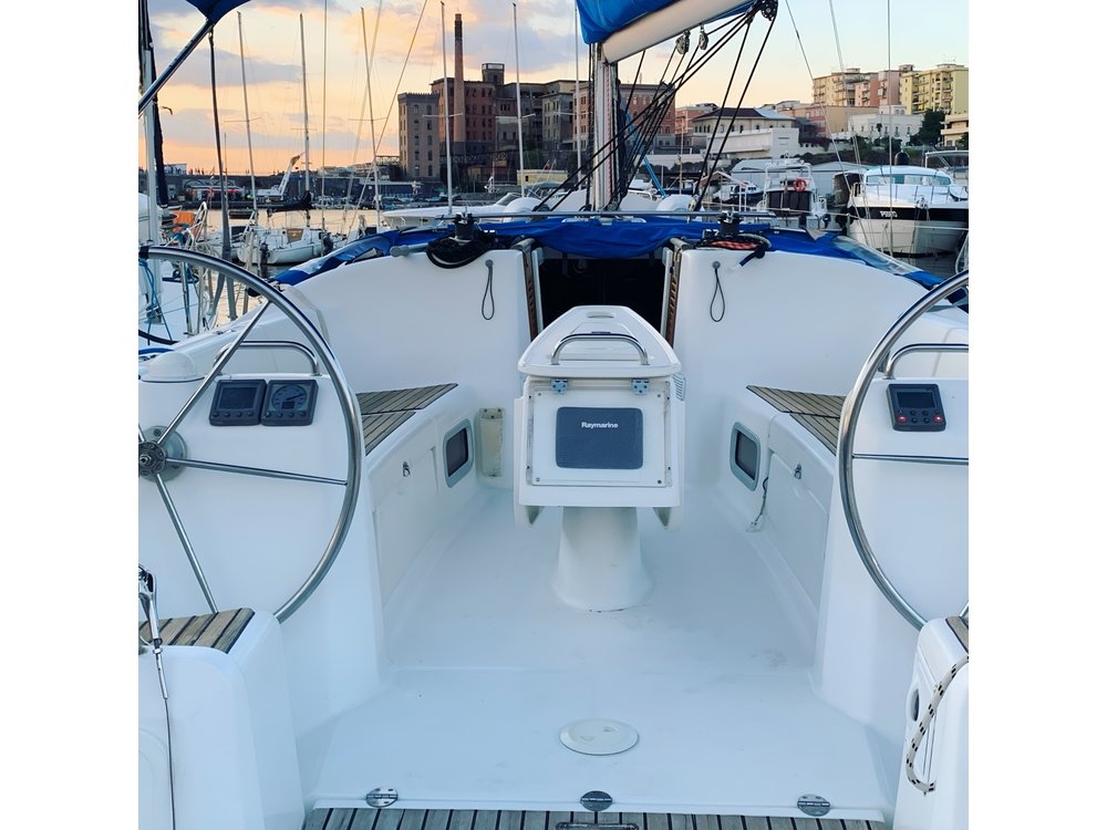 Sorrento Coast : Sailing Cruise with Swim, Brunch & Prosecco
