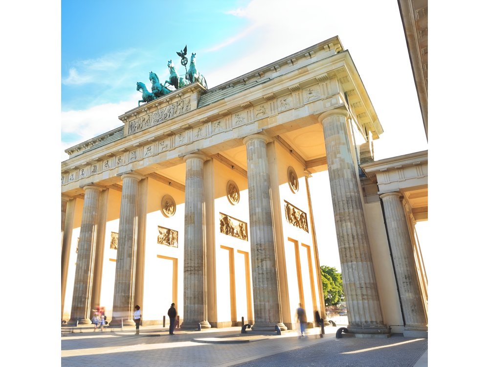 Berlin Highlights Self guided scavenger hunt and Walking Tour