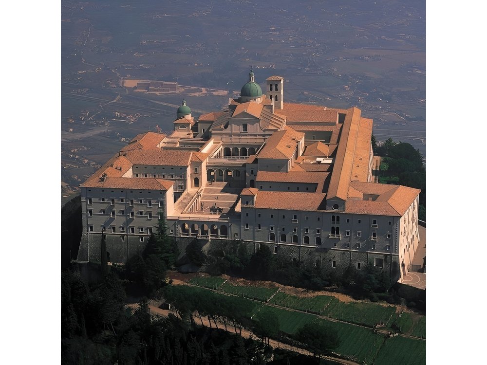 Work and Pray: In the Footsteps of St. Benedict Private Day Trip from Rome