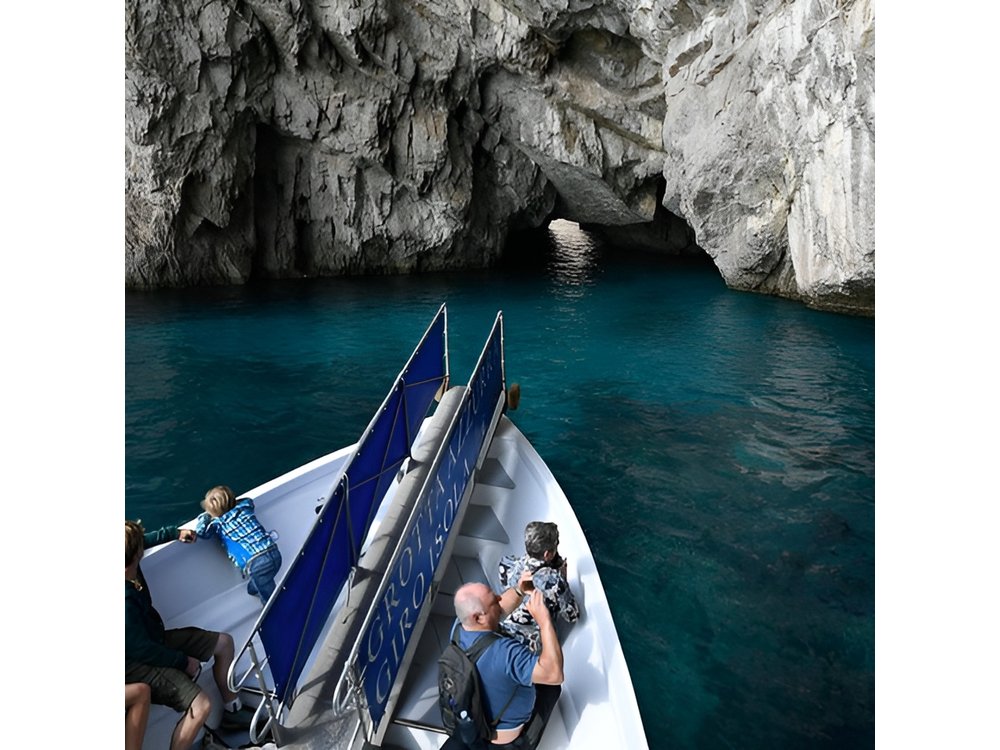 Full-Day Guided Boat Tour to Capri from Sorrento with Limoncello