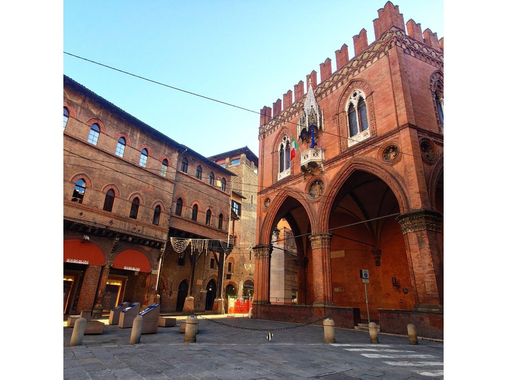Bologna Murder Mystery: Self-Guided City Quest