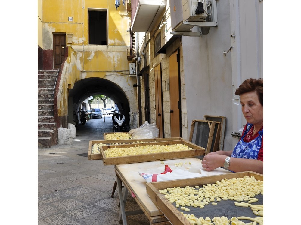 People of Bari unusual guided tour