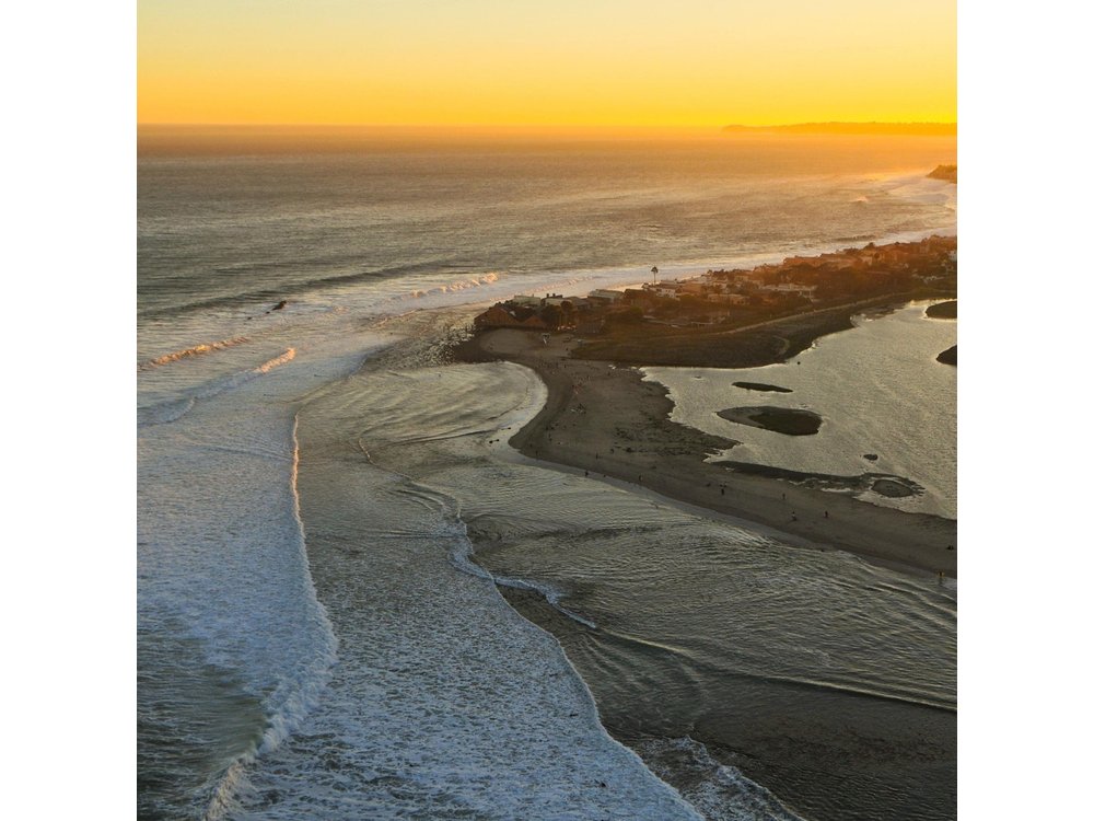 Grand Los Angeles 65-Minute Helicopter Tour