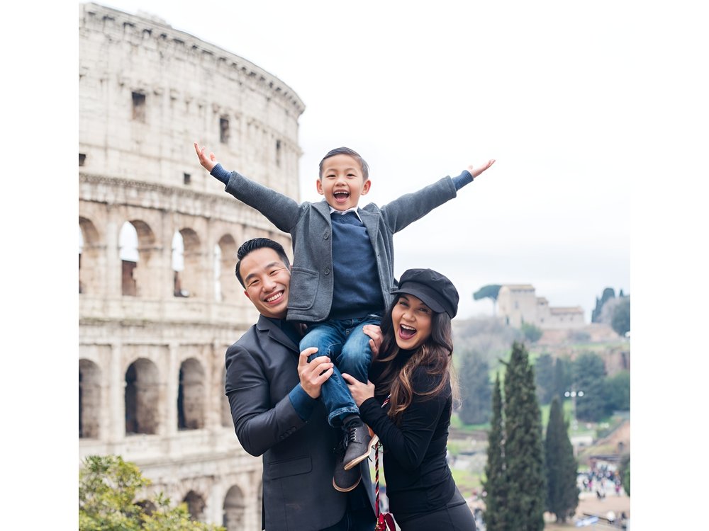 Private Vacation Photography Session with Local Photographer in Rome
