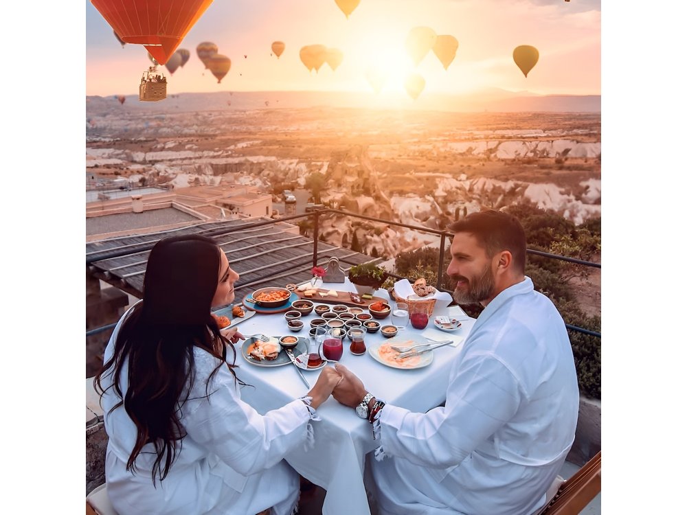 Istanbul to Cappadocia: 2-Day All Inclusive Tour + Balloon Option