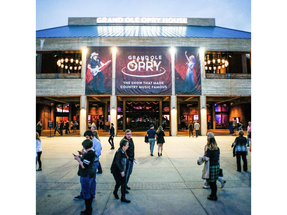 Grand Ole Opry House Guided Backstage Tour in Nashville