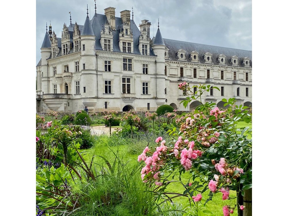 Loire Valley Royal Castles Guided Small group Day Trip from Paris