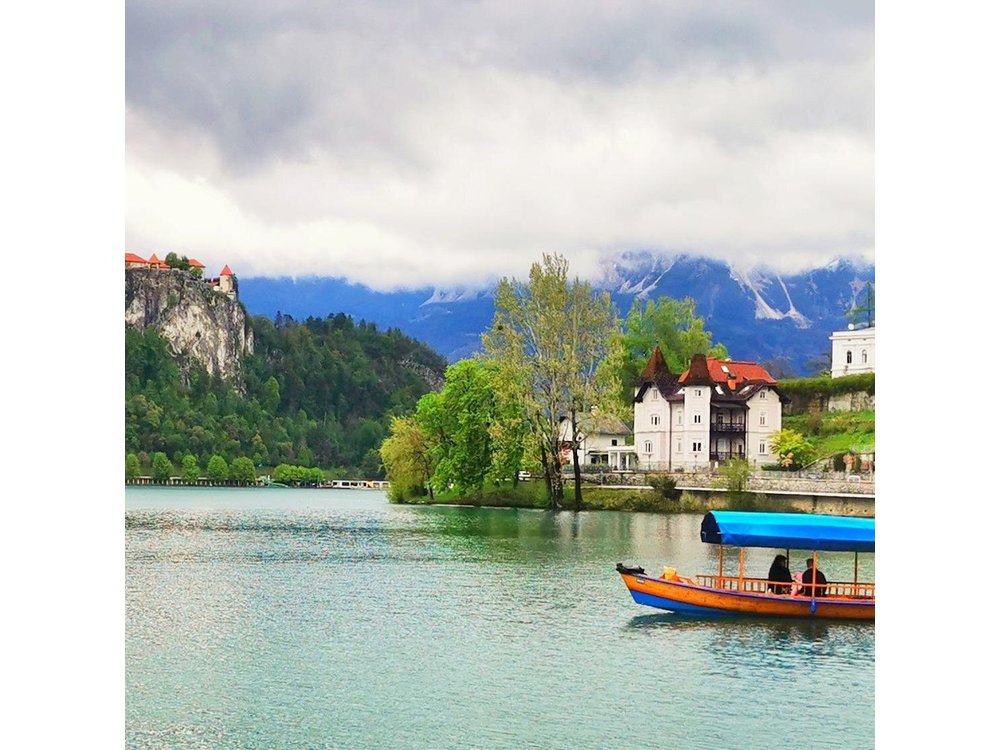 Grand Slovenia: Ljubljana + Lake Bled + Postojna Cave - Day Tour