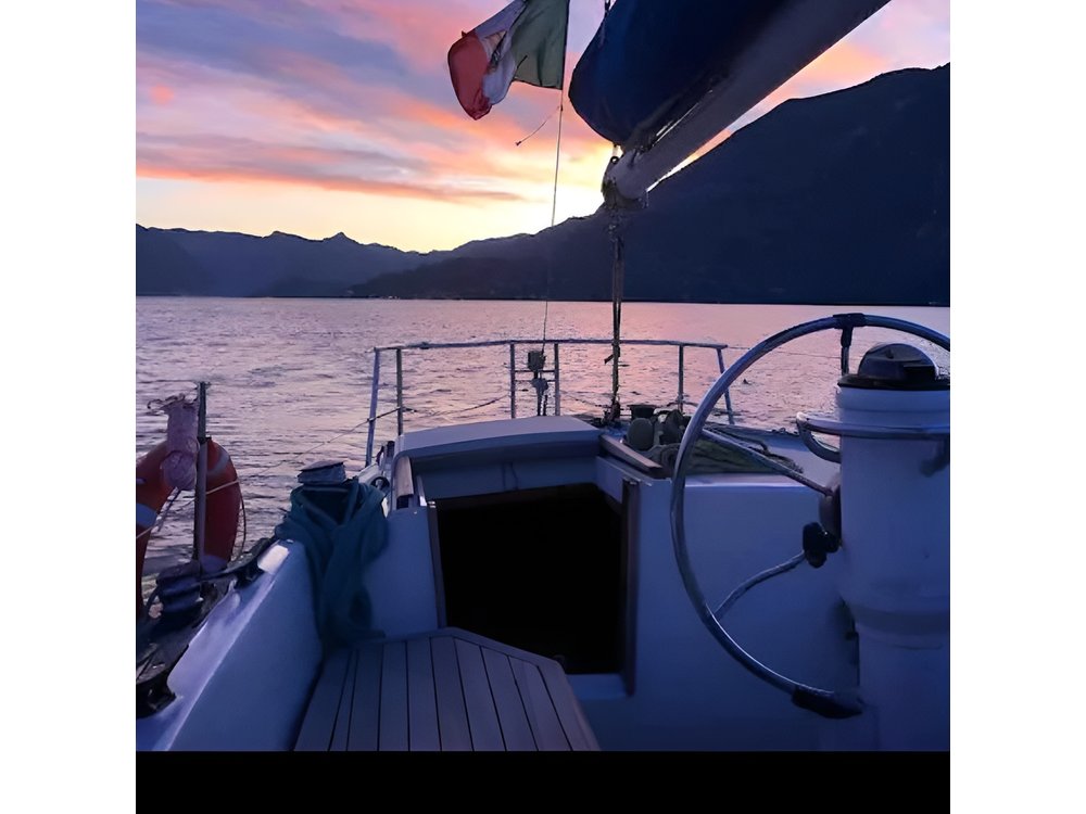 Sunset Sailing Lake Como with Private Skipper
