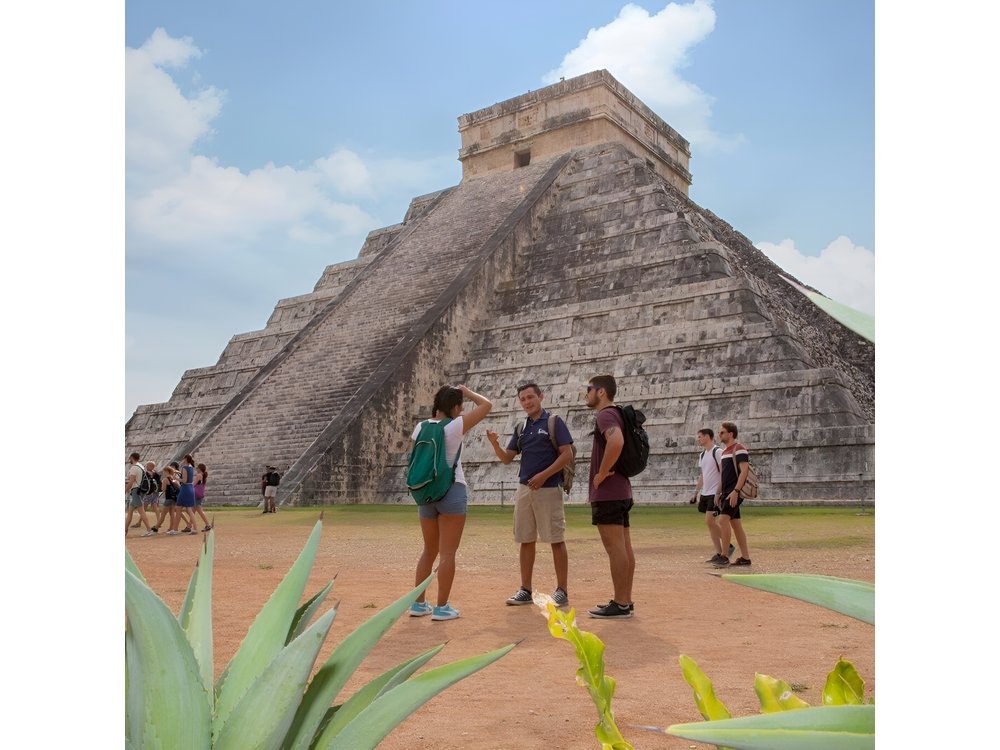 Chichen Itza and Cenote Chichikan Tourwith Valladolid From Cancun