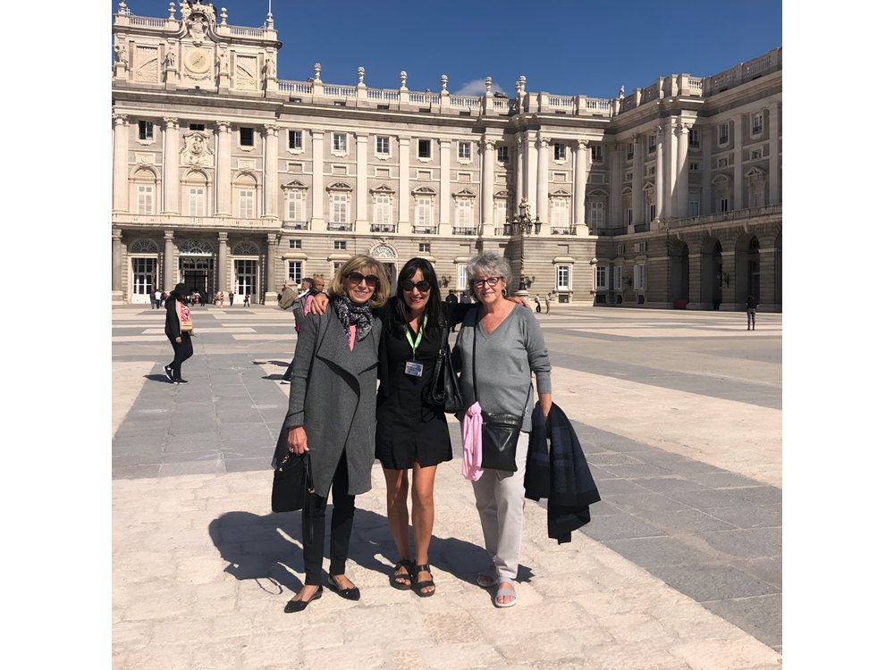 Private Walking Tour to Royal Palace and Old Town of Madrid