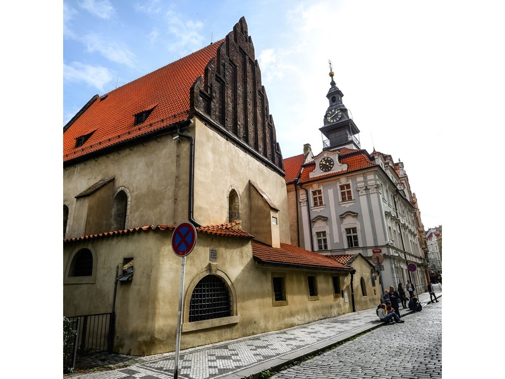 Prague Synagogues and Jewish Quarter Private Walking Tour