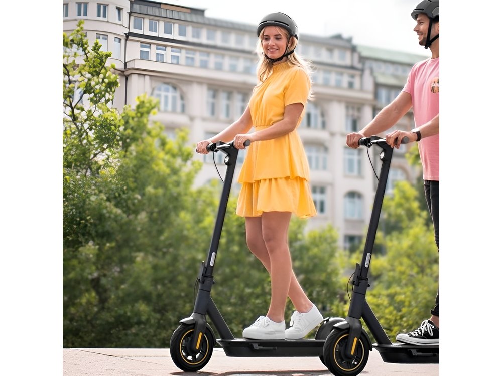 Paris City Tour by E-Scooter with Fun Guide (Small groups)