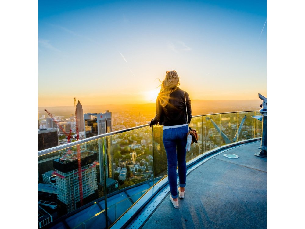 Frankfurt MAIN TOWER with Tickets, Guide and Old Town Tour