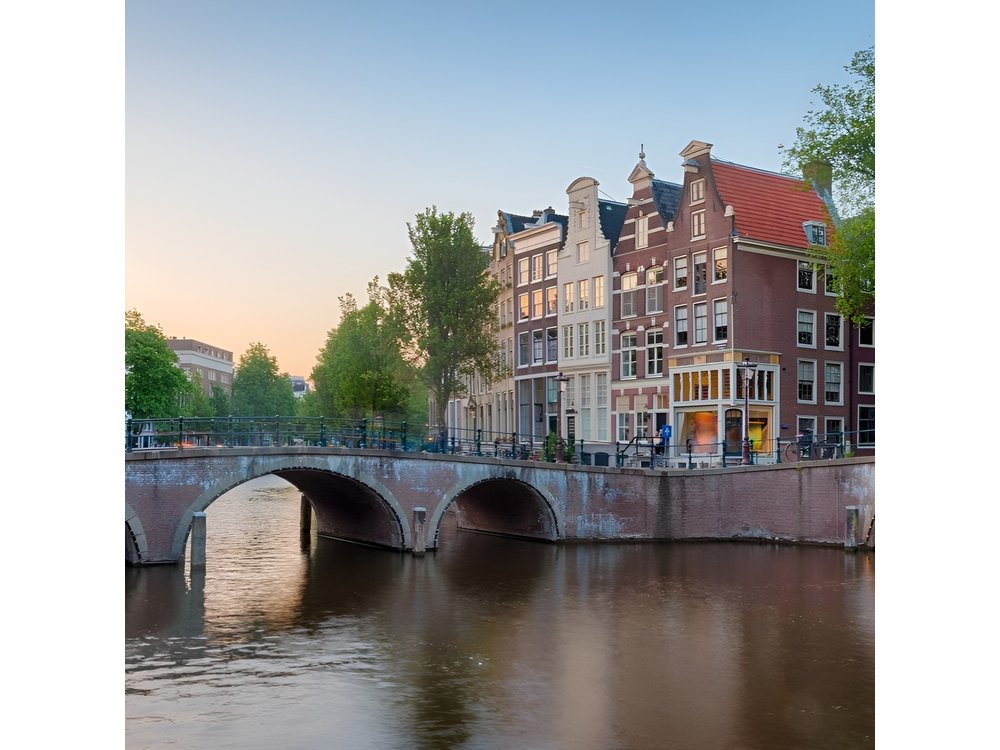 Amsterdam Ghost Hunt: Self-Guided Mystery Adventure