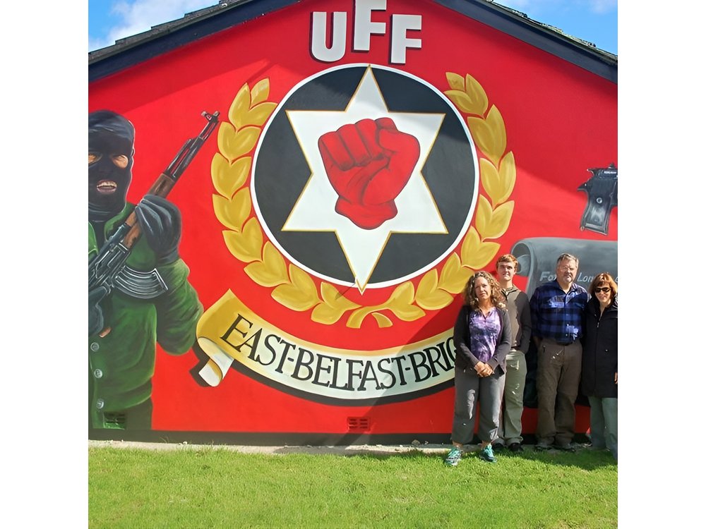 Belfast Famous Black Taxi Tour Political Murals & Peace Wall 2 Hr