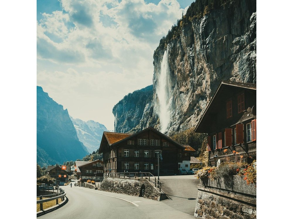 Daytrip to Swiss Villages: Interlaken Grindelwald & Lauterbrunnen
