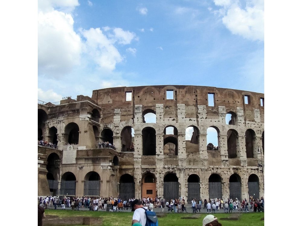 Rome: Colosseum Guided Tour with Roman Forum and Palatine Hill