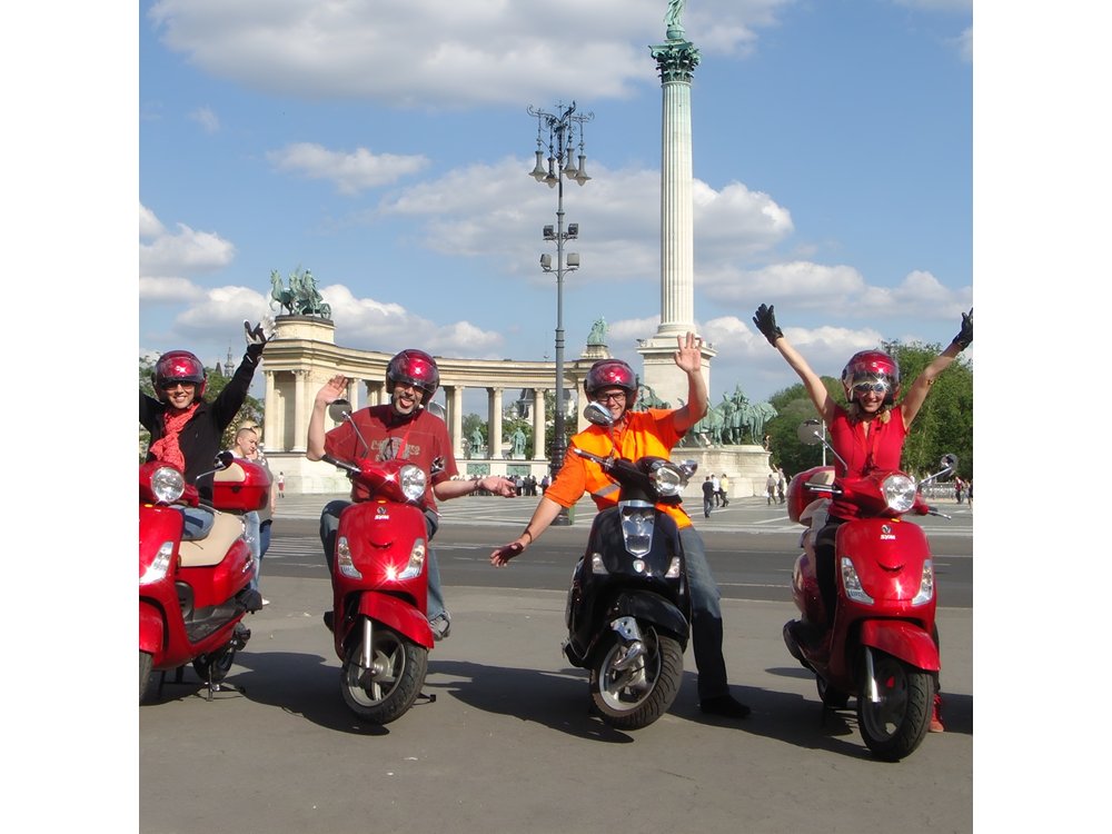 Budapest Grand Vespa Tour
