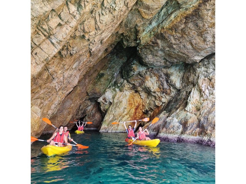 Tossa de Mar: Kayak & Snorkel Tour with Paella from Barcelona