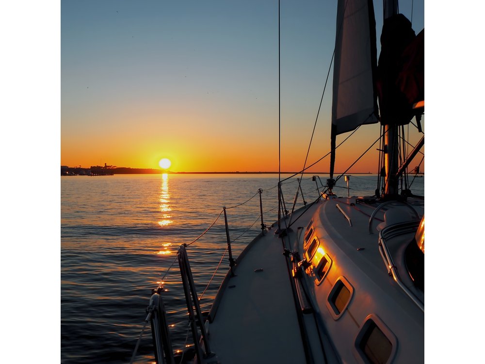 Douro Sunset Sailboat Experience in Porto