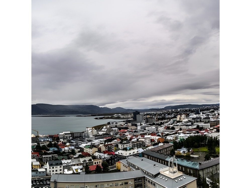 Helicopter Tour: Reykjavik City with landing at Mount Esja