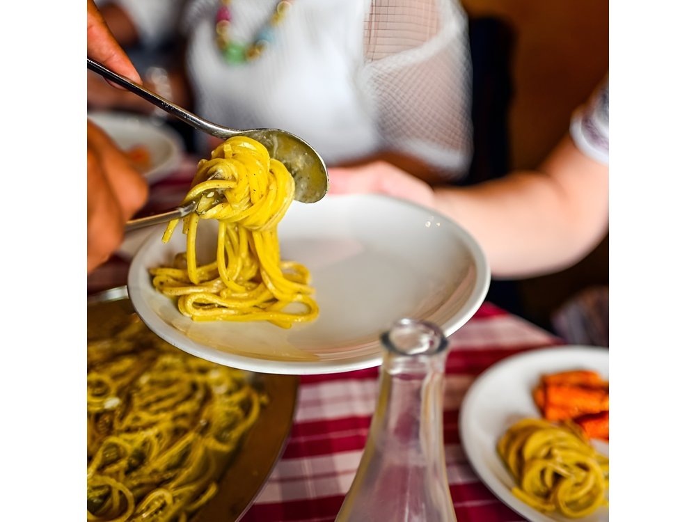 Campo de Fiori Rome Food Tour with 8+ Food Tastings & Wine