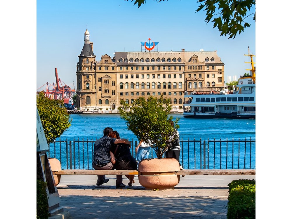 Asian Side of Istanbul: Uskudar and Kadikoy Full Day Walking Tour