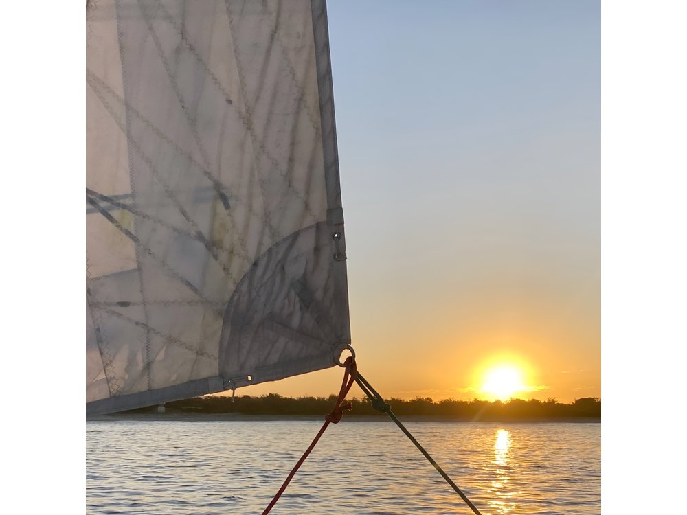 Gold Coast 2 hour Sunset Sailing Cruise with Drinks&Tasting Plate